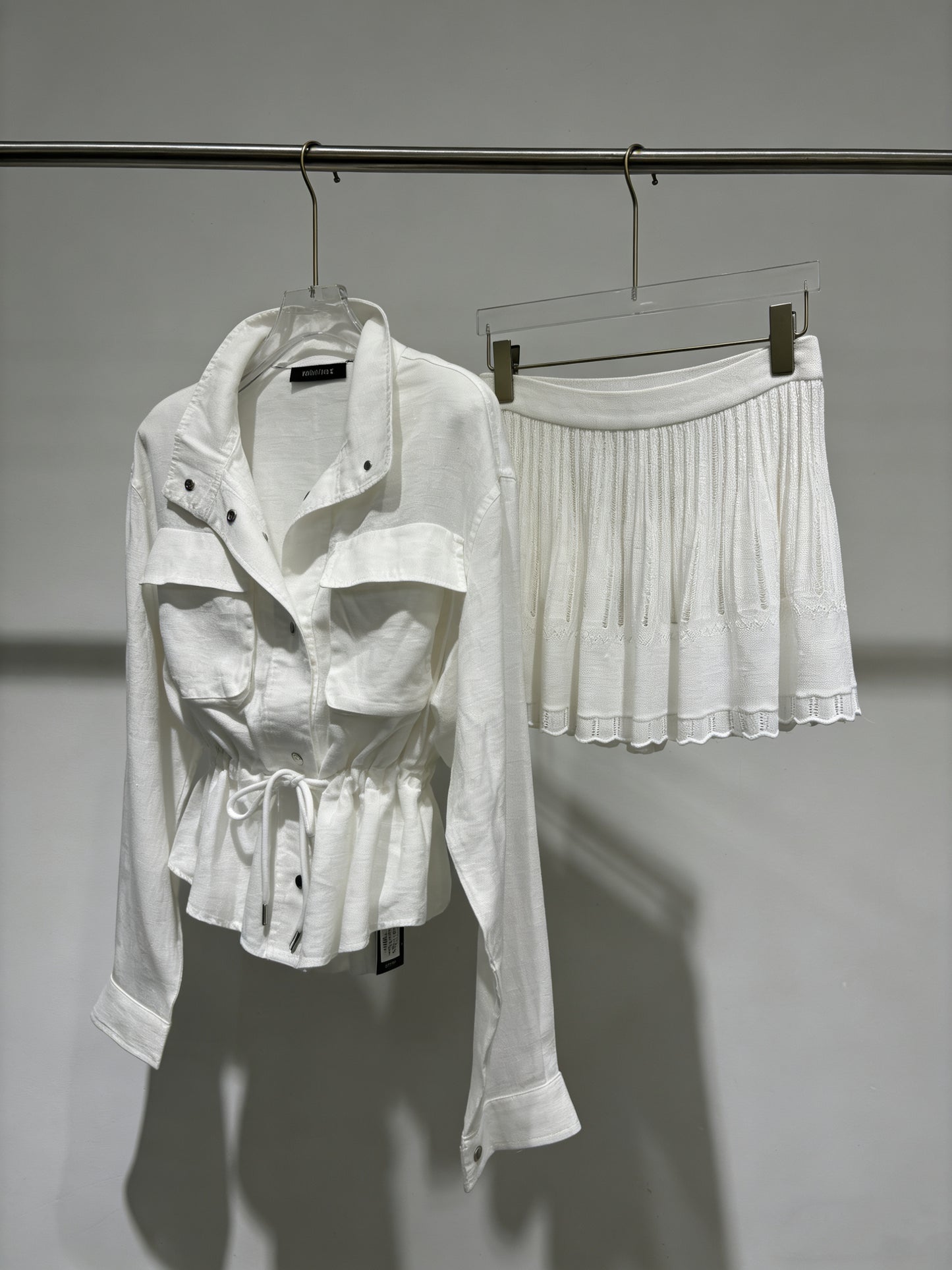 Léa White Knit Pleated Mini Skirt